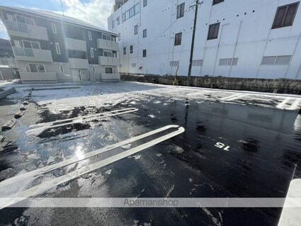 グランスクエア　Ⅱ番館[1LDK/34.76m2]の駐車場2