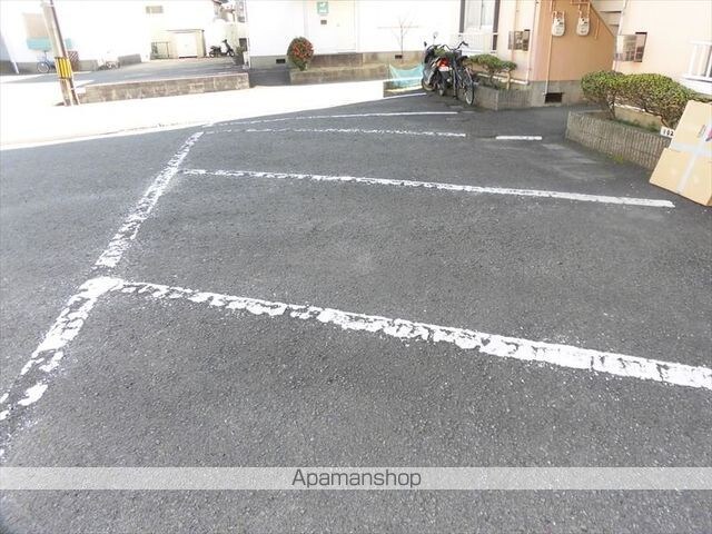 和歌山県和歌山市福島[3DK/46m2]の駐車場