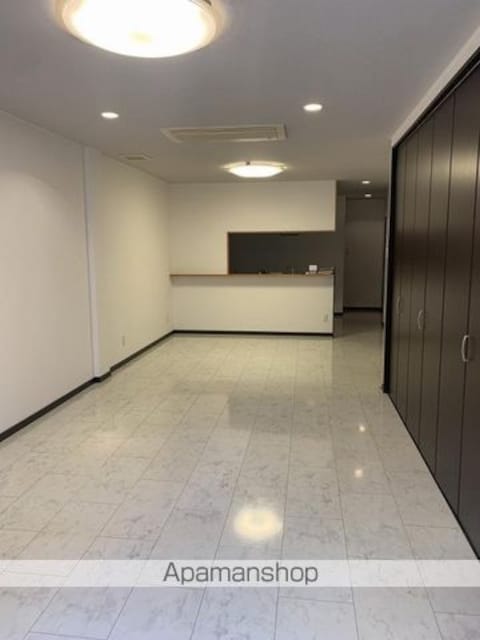 川田ビル[1LDK/74.27m2]のリビング・居間
