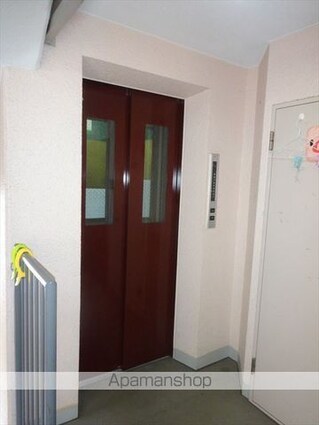 ヴィラパーク本町[3LDK/57.16m2]の共用部2