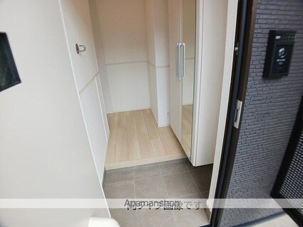 フィオーレＨ[1LDK/40m2]の玄関