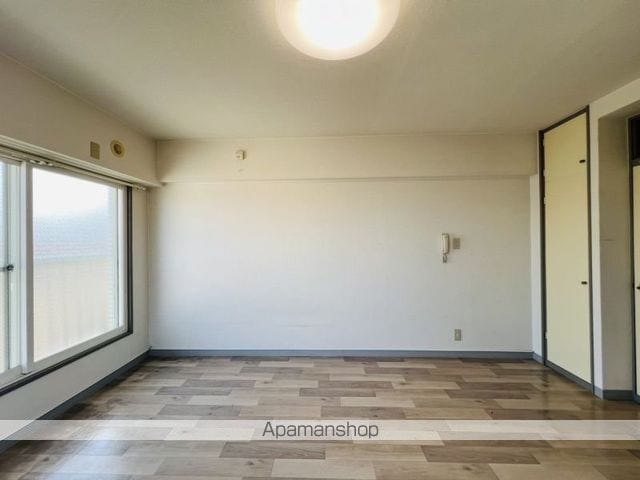 ベリーハウス元町の内装写真