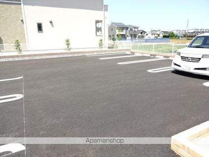 ウィステリアタウン　Ⅸ[2LDK/67.87m2]の駐車場