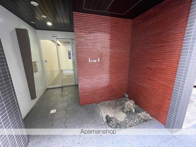 レジュールアッシュ尼崎駅前の玄関写真