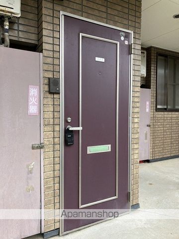 パストラール新和の玄関写真