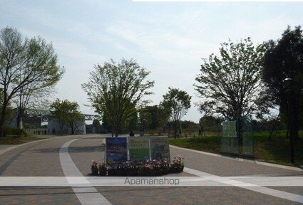 東京都立川市曙町１丁目[1LDK/33.61m2]の周辺3