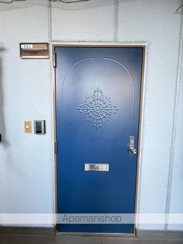 南岩国マンションの玄関写真