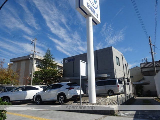 和歌山県和歌山市手平３丁目[1K/16.72m2]の周辺3