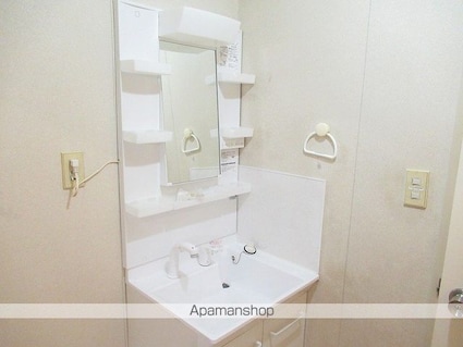 カーサ・ニュースリー[2LDK/50m2]の洗面所