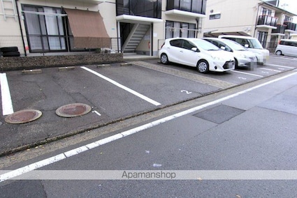 ディアス梶川　Ａ棟[2LDK/57.8m2]の駐車場