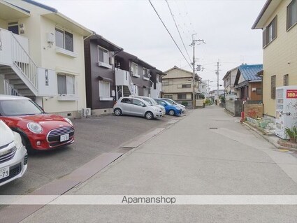 カンファーツリービュー[3DK/46.35m2]の駐車場1