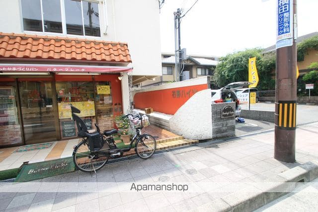 石野ハイツの玄関写真