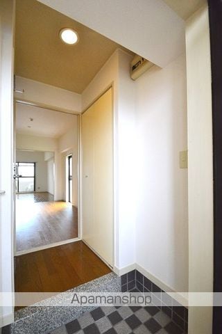 ミッションデルタの内装写真