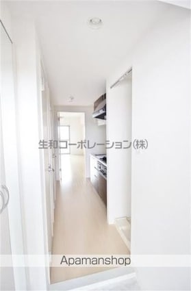 ル　マノアール[1K/27.86m2]の玄関