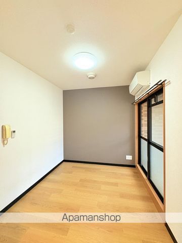 クレール上本町の内装写真
