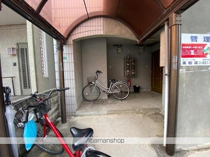 香川県高松市西宝町１丁目[1K/21.21m2]のエントランス