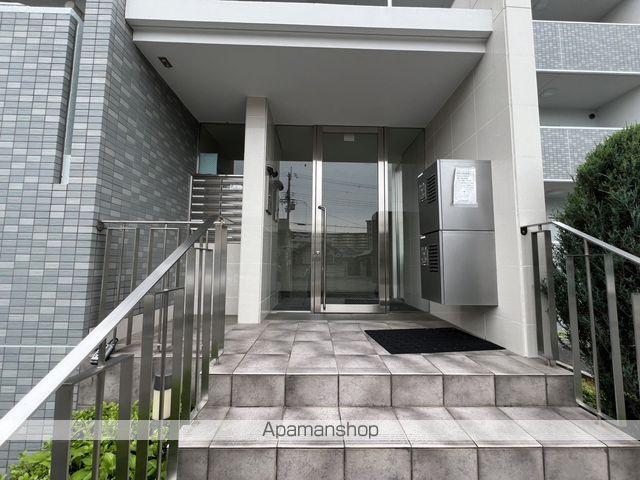 サンロード新和IIの玄関写真