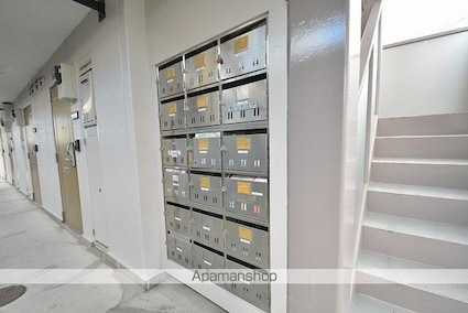 ソミュール南小泉[1K/23.6m2]のエントランス