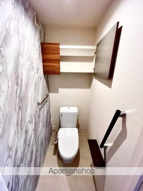 和歌山県和歌山市柳丁[2LDK/70.55m2]のトイレ