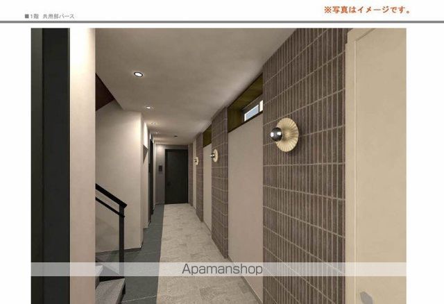 アンビエラ中川の玄関写真