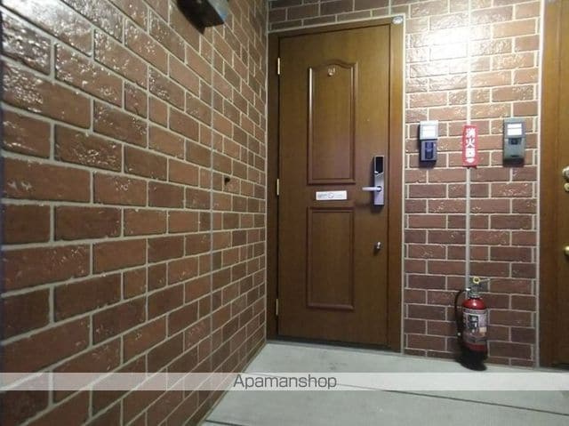 グランドゥールくすの木 Bの玄関写真