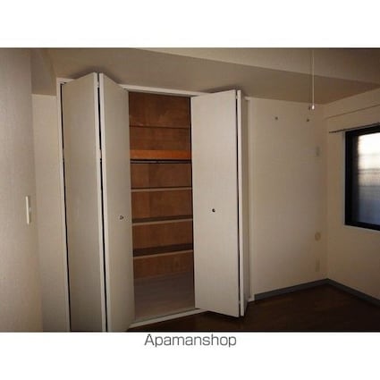 ガーデンクレス[2LDK/67.27m2]の収納