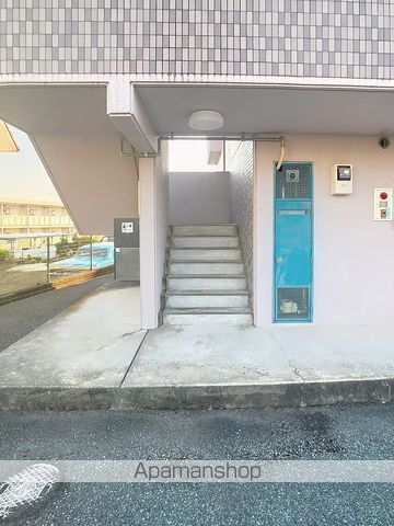 ルブラAの玄関写真