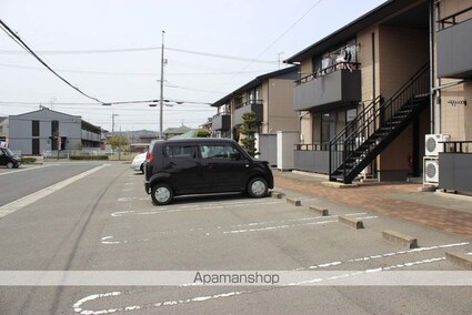 ウエストアベニュー[2LDK/55.89m2]の駐車場