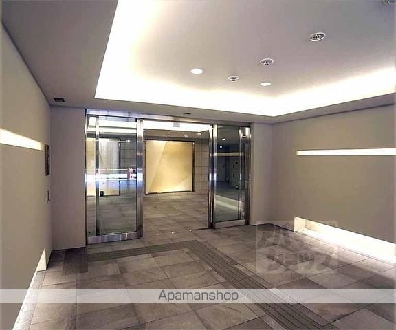 イーグルコート京都御池創苑の玄関写真