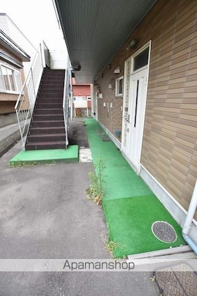 エステートＫ[2LDK/59.4m2]のエントランス