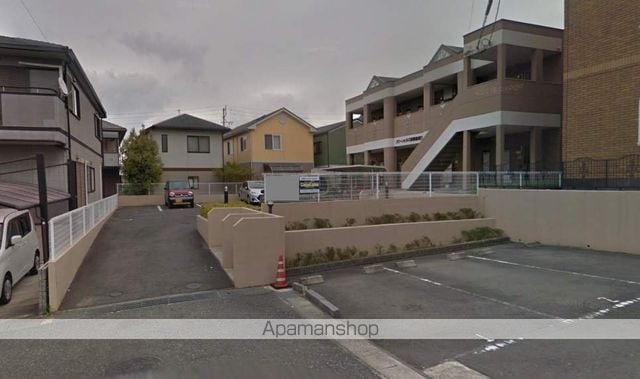 グリーンヒルズ図書館通りの外観写真