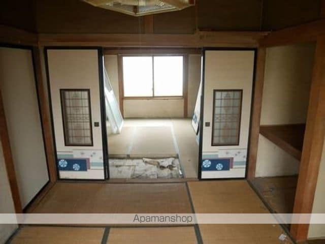 岩見沢市 2階建 築52年の内装写真