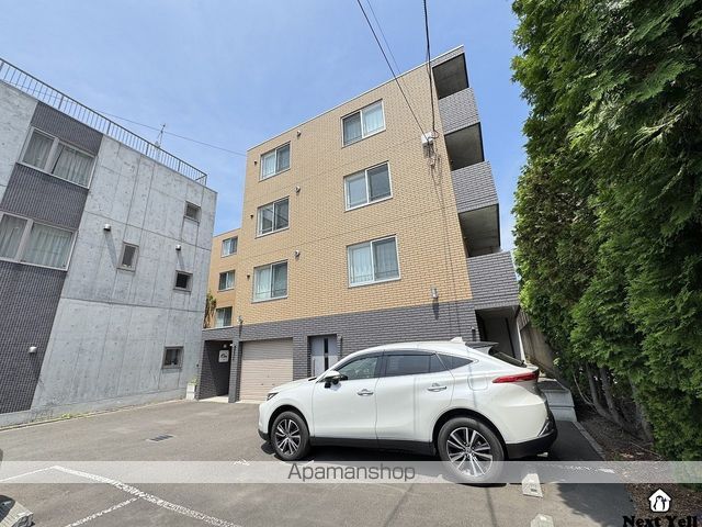 CARRERA東札幌の外観写真