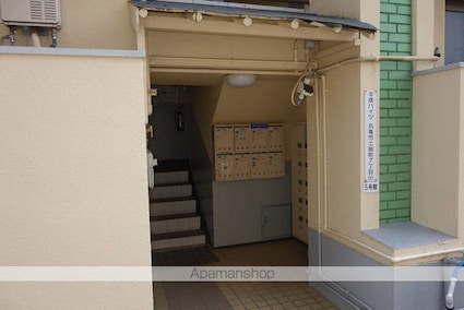 平成ハイツ５号館[2DK/41.1m2]のエントランス