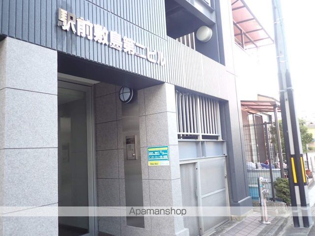 守口駅前敷島第2ビルの玄関写真