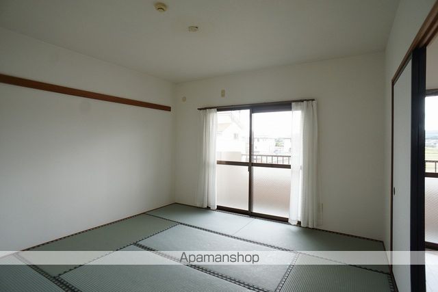 マンションアトランティスIIIの内装写真