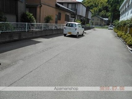 レオパレスリンデンバウム[1K/23.18m2]の駐車場