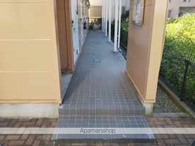 レオパレス道の玄関写真