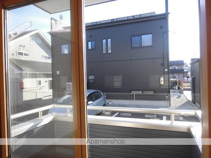 グランビュー船岡[1K/27.45m2]の駐車場1