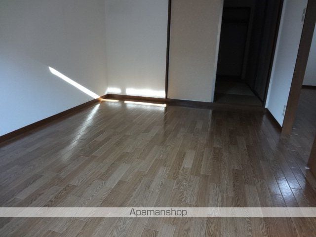 リビエール綾園参番館の内装写真