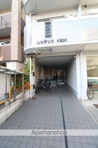 レジデンスK&Mの玄関写真