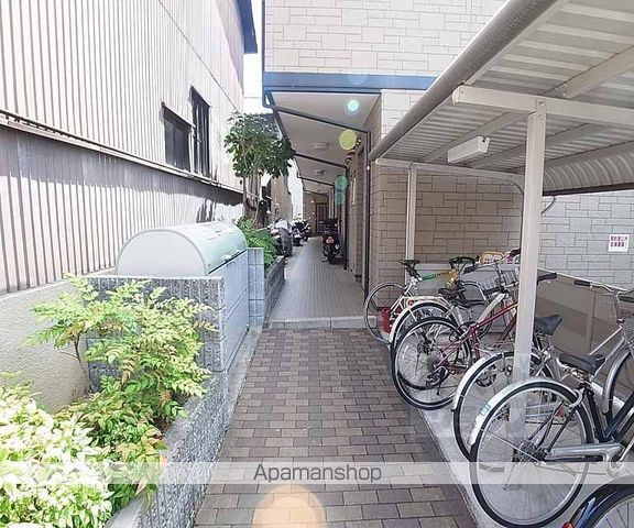 ルーナ・ジェーヌ堀川の玄関写真