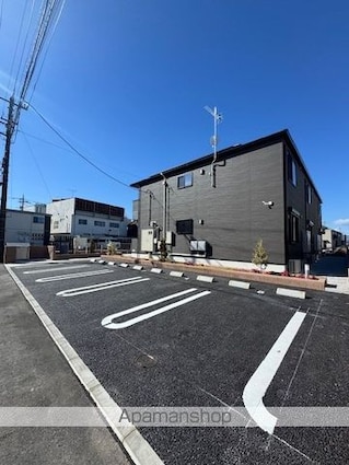 サンカルム学園[2LDK/56.48m2]の駐車場