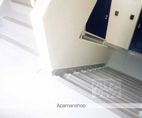 シャトレ月輪の玄関写真