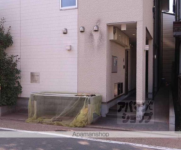 ハーモニーテラス鳥羽街道の玄関写真