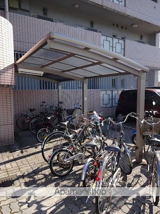 エレガンス浜砂Ⅱ[1R/24.5m2]の駐車場