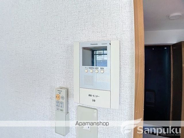 ドゥマンクレールの内装写真