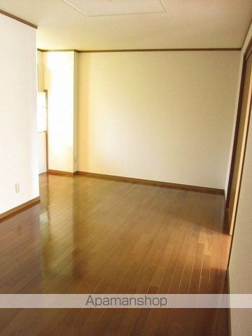 アラモード IIの内装写真