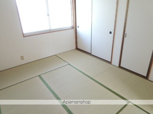 ネオハイツ沖野C棟の内装写真