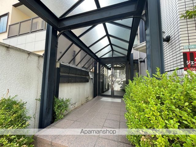 エクセレント甲子園11番館の玄関写真